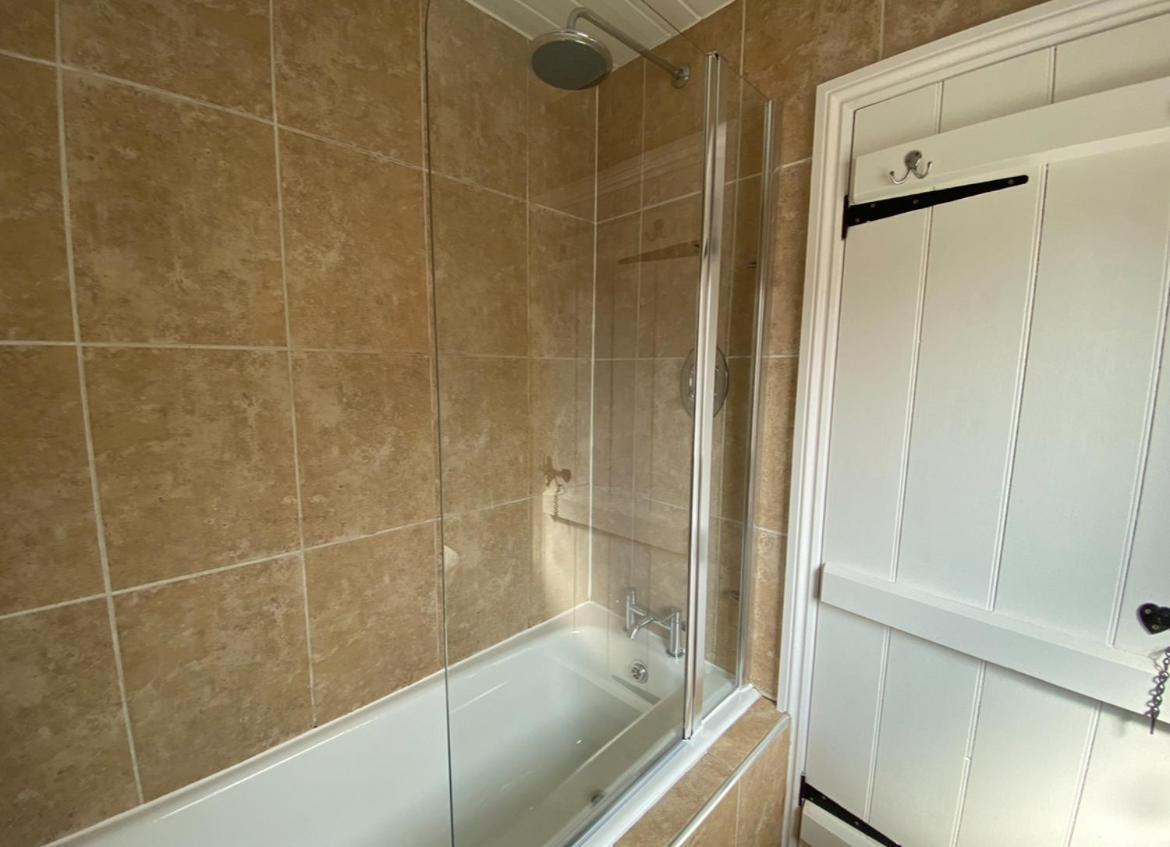 Outskirts Of Ulverston, Entire Cottage - Sleeps 4 Eksteriør billede